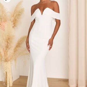 NWT lulus gown **see description**